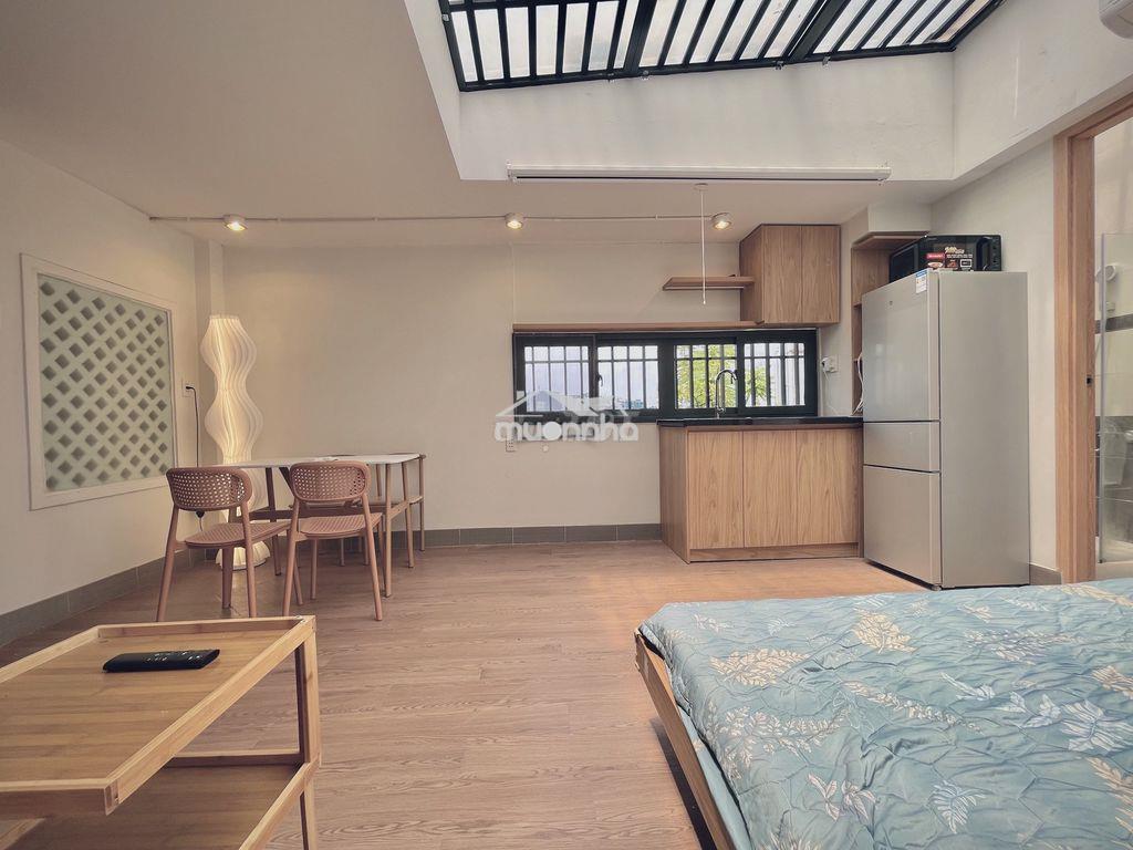 🏠 Chính chủ phòng studio ban công view sân vườn, hậu giang sân bay - 4