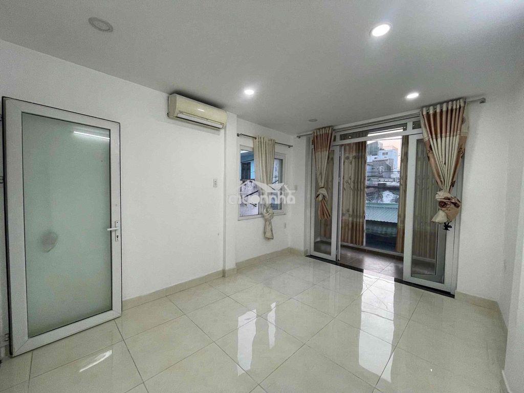 Cho thuê nhà hẻm xe hơi 117 nguyễn hữu cảnh. quận bình thạnh dt: 3,5x1 - 2