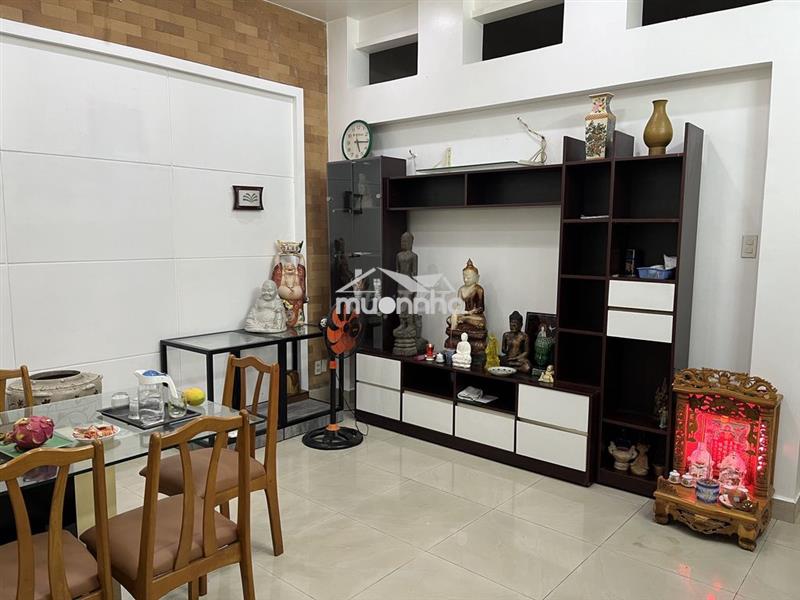 Nhà hẻm 302 hai bà trưng, q1: 5mx14m , 1 lầu, 3pn, 2w, gần chợ t.định