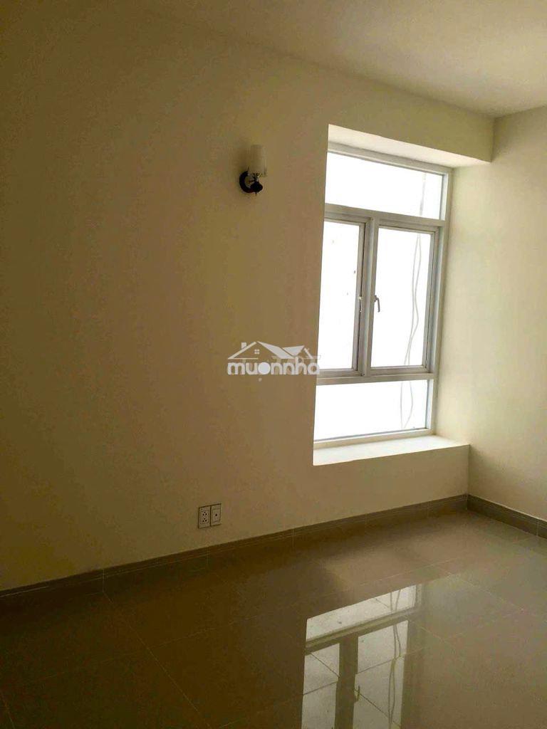 Chung cư ngọc phương nam,  âu dương lân, phường 3, quận 8.