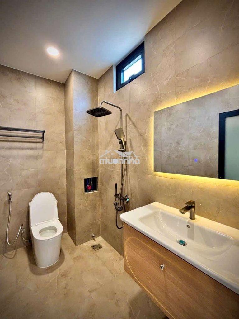 Nhà gần chợ bến thế, sạch đẹp full nội thất mới, giá 6.5 triệu/tháng - 2