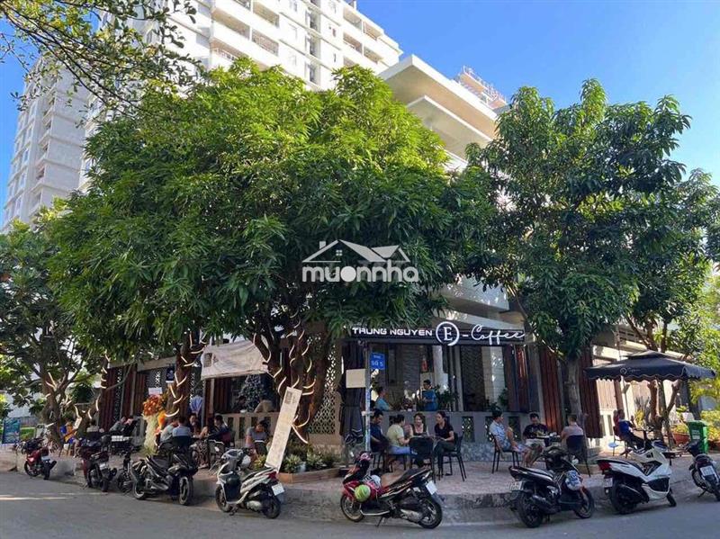 Biệt thự góc 3 mặt tiền