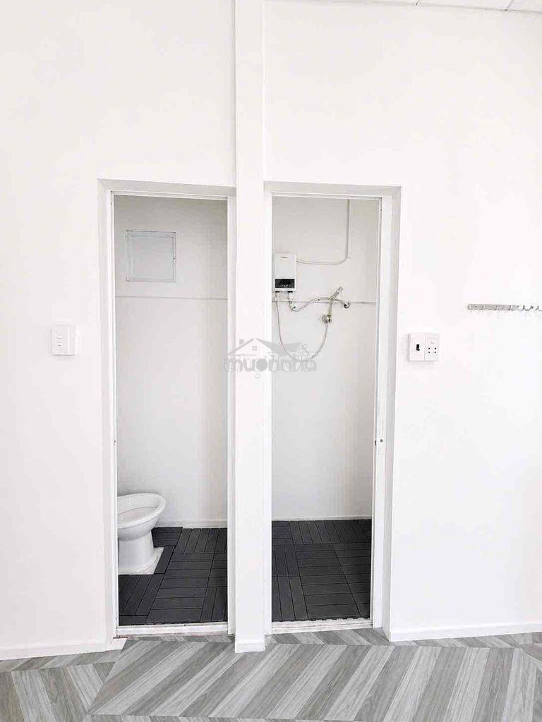 1 phòng ngủ, 1 phòng khách, ban công 5tr5 ngay sân bay full nội thất - 4