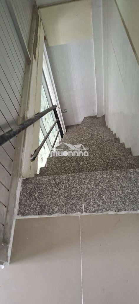 Cho thuê nhà lầu nhỏ 4×4 1w giá 3 triệu - 3