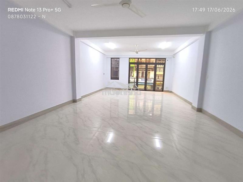Văn phòng tân phú 6*20 4 lầu thang máy giá 40tr