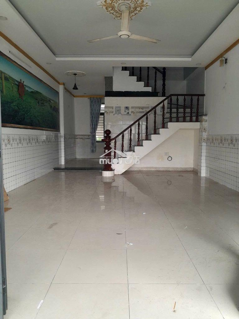 Cho thuê nhà trệt lầu gần bến xe tân đông hiệp dĩ an khu dân cư vip
