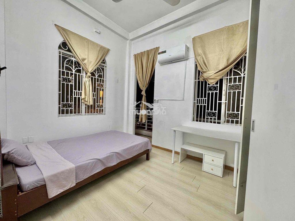 2pn ban công - full nội thất - dọn vào là ở - 2