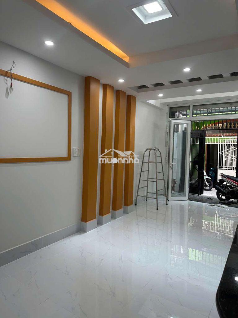 Nhà nguyên căn 3 phòng - 3