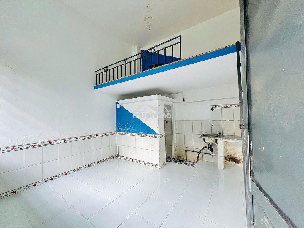 Kiot cho thuê giá rẻ, ở 2 3 người thoải mái gần khu hành chính dĩ an - 4