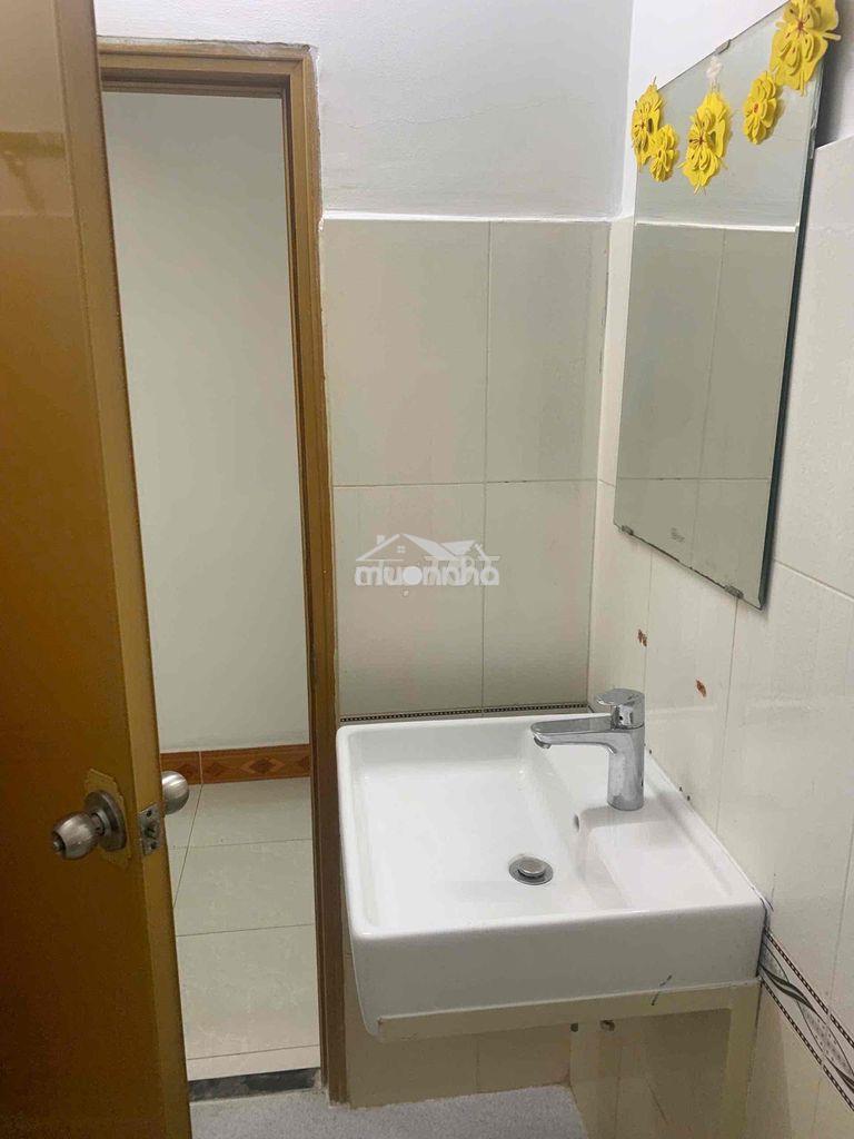 Cho thuê nhà ở hoặc buôn bán nhỏ lẻ