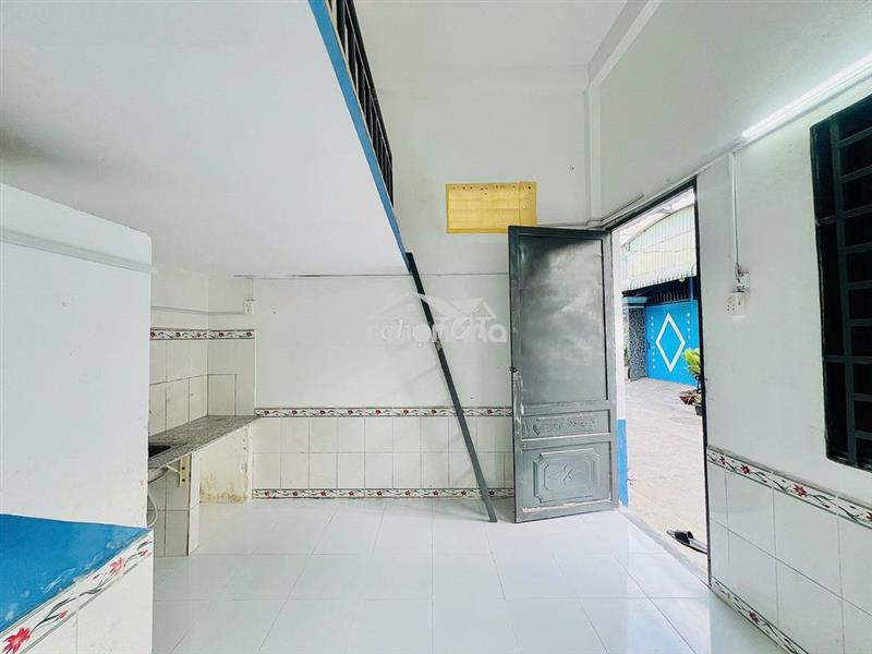 Kiot cho thuê giá rẻ, ở 2 3 người thoải mái gần khu hành chính dĩ an