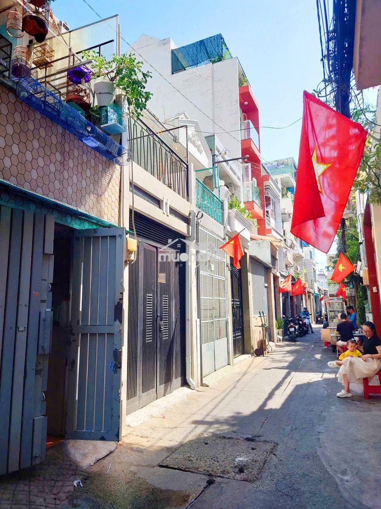 Nhà hẻm 4m cmt8 đd chợ hoà hưng q3