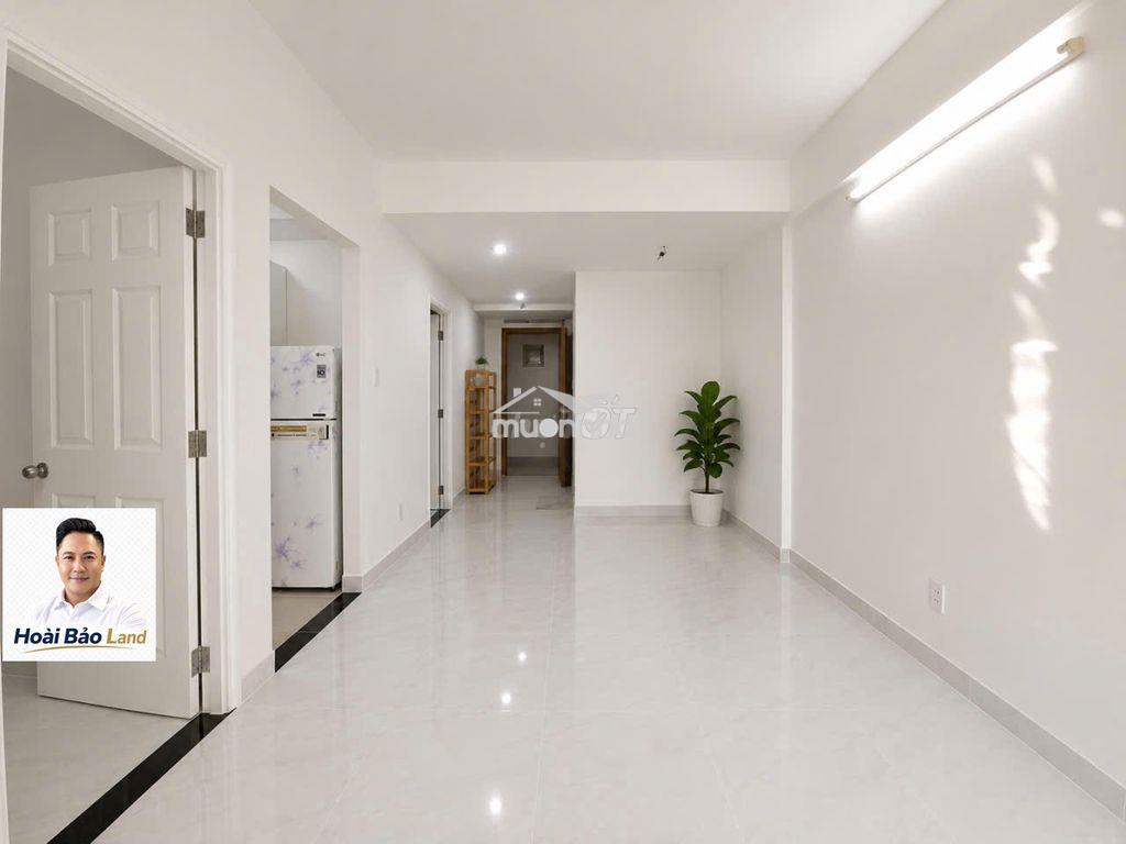 Sổ hồng chính chủ ! 2pn -64m2 + banlcon 2 tỷ 8x,tặng nội thất - 4