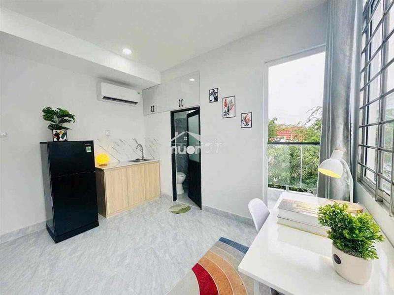 Studio ban công giá rẻ full nội thất ngay dương quảng hàm