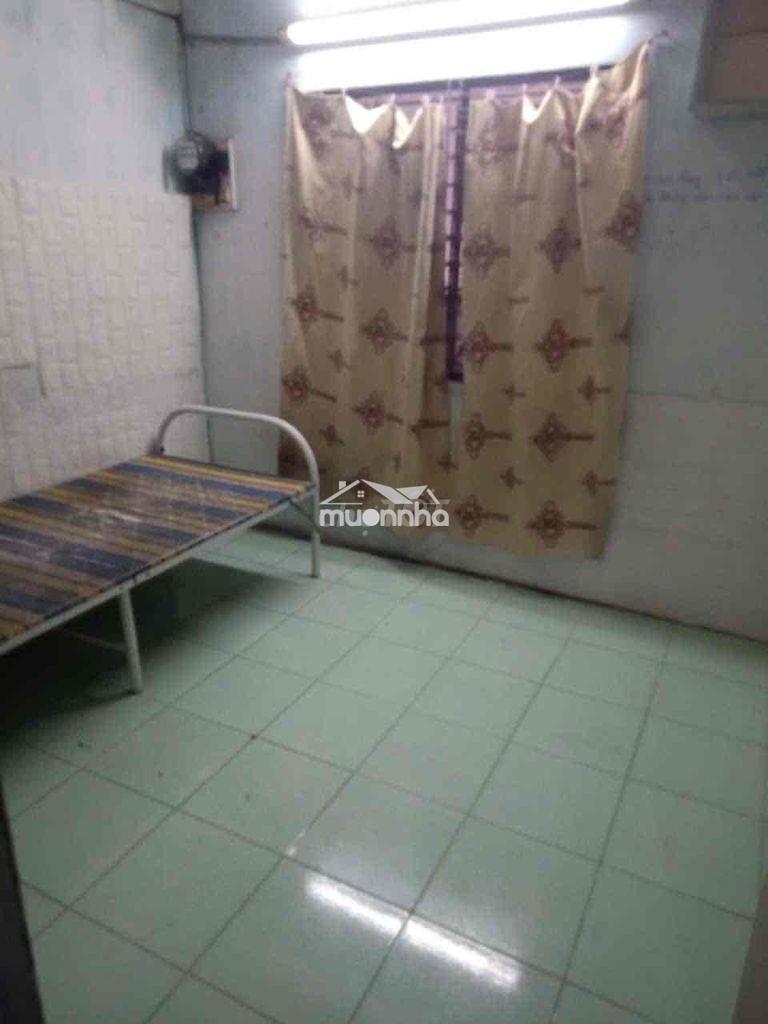 Cho thuê 1 phòng có cửa sổ ngay cổng sau nhà thờ lộc hưng giờ giấc tự - 3