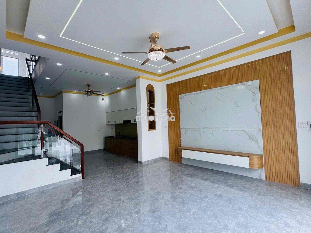 Bán gấp nhà tân uyên, ngay chợ 1ty9 còn tl - 3