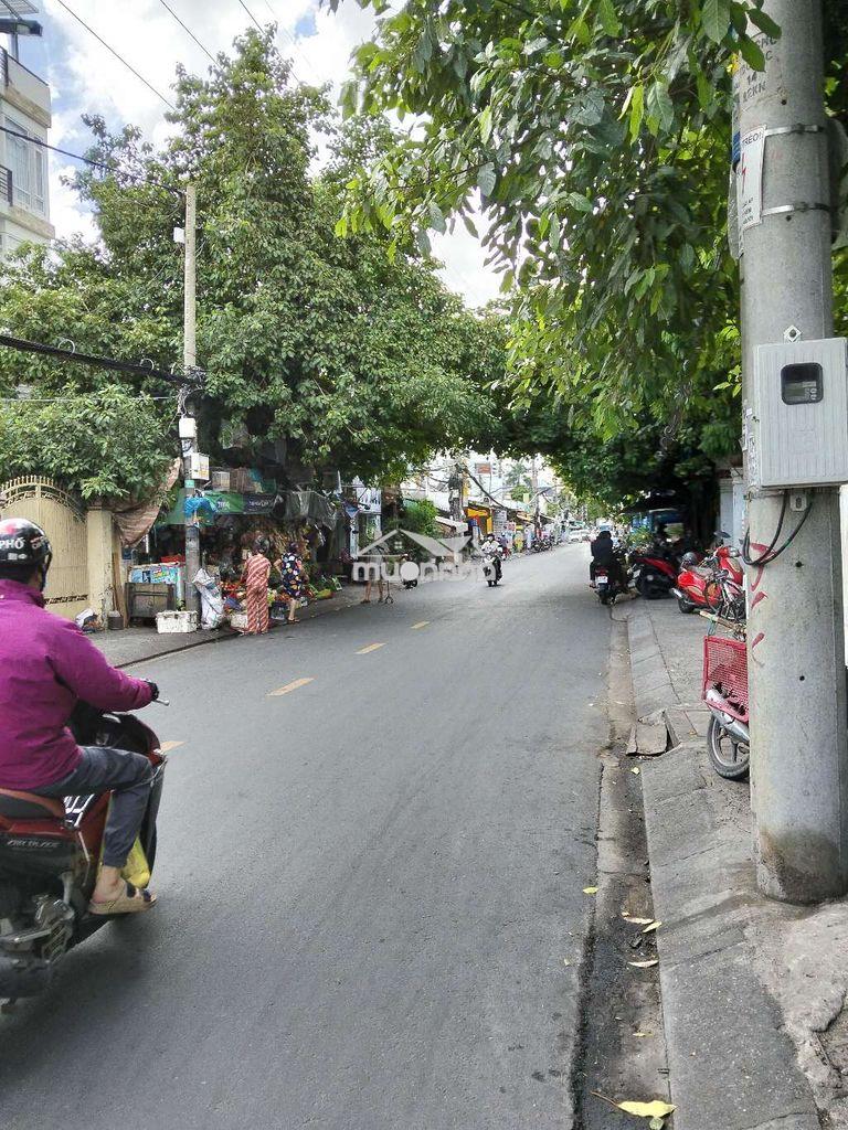 Nhà 2 tầng đường bùi minh trực - xe hơi đỗ cửa - dt 71m2 - giá 5.5 tỷ
