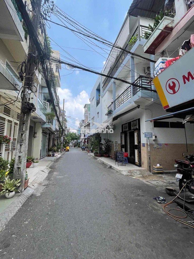 Bán nhà 3 tầng kiên cố ngay đầm sen - giá chỉ nhỉnh 3 tỷ