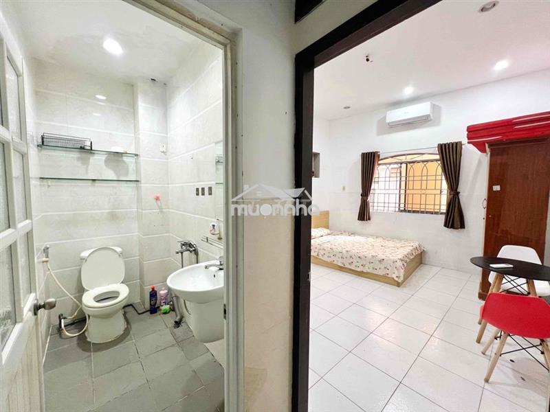 Cho thuê studio cửa sổ trời 3 tháng 2 quận 10