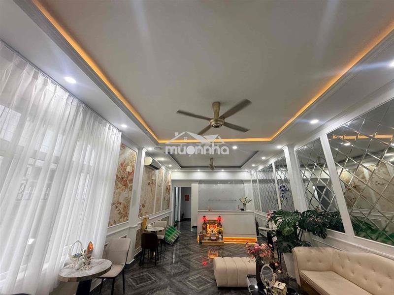 Sang spa thủ dầu một.