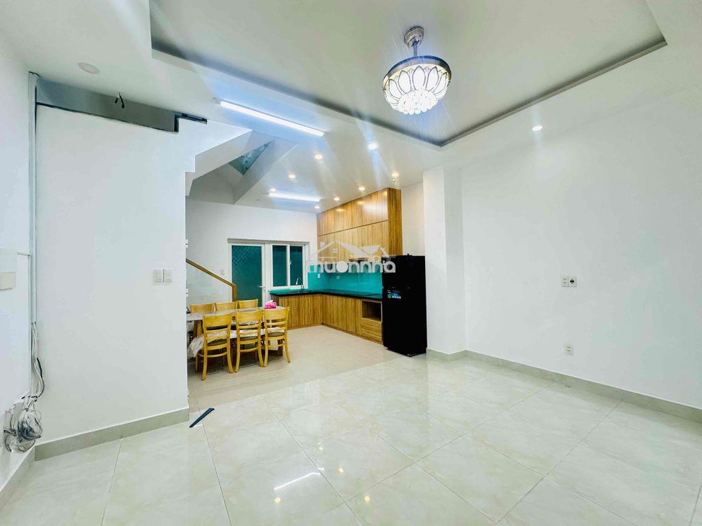 Nhà compound mega village khang điền -sân ô tô riêng -3 tầng - bv 24/7 - 3