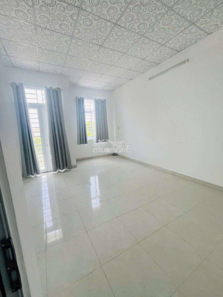 Nhà trệt lầu phú an giá tốt - 4