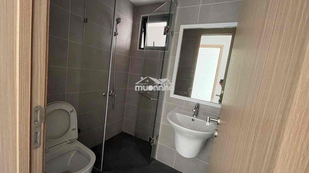 Chính chủ cần bán căn hồ bơi lầu 8- hàng đẹp - 2