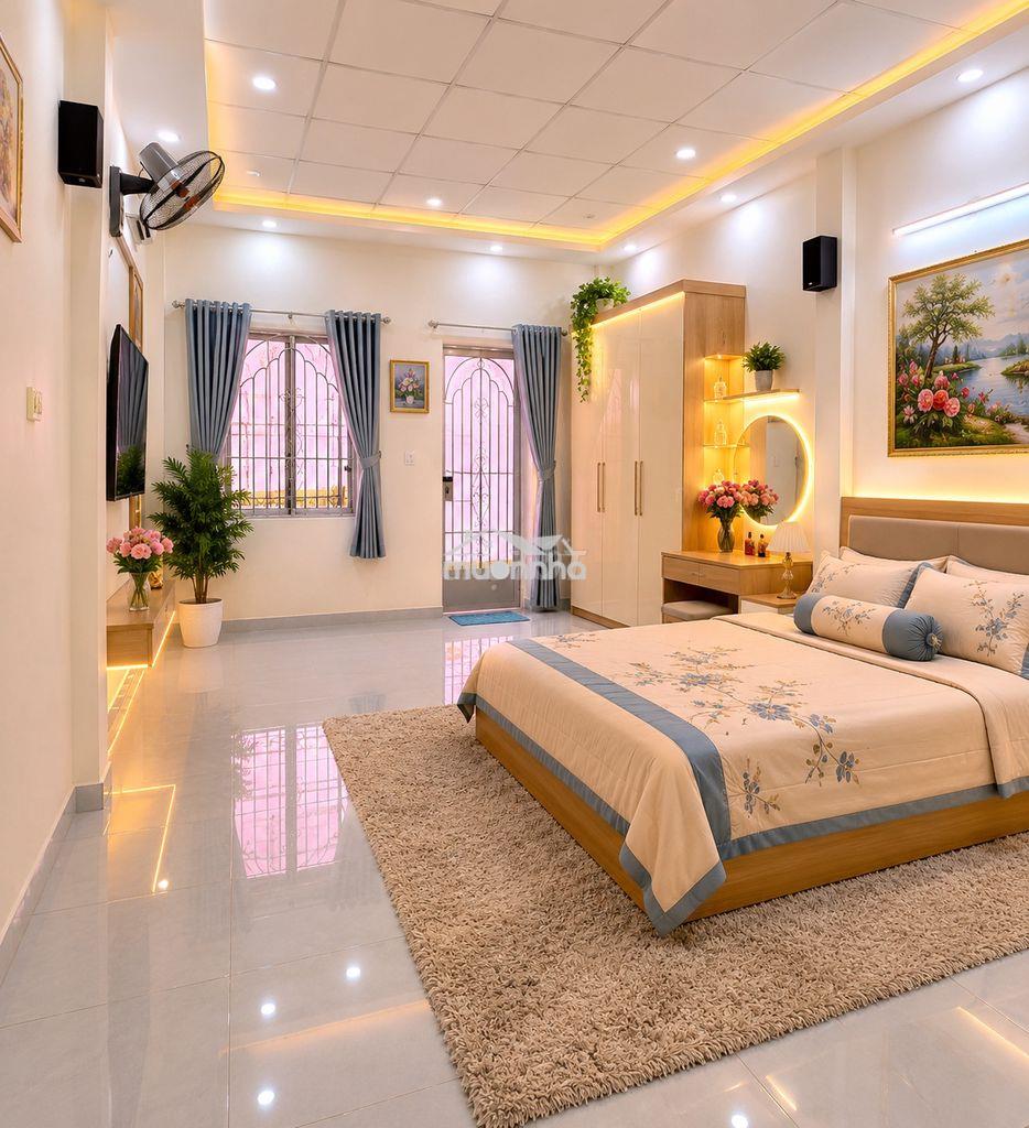 Nhà đẹp q4- 2 tầng- ngang 3,5 x 8,5- ko qh- 3 tỷ nhỉnh - 3
