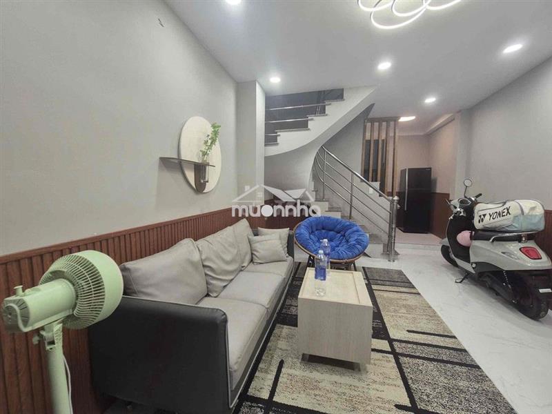 Cho thuê nhà nguyên căn 2ph ngủ 2wc nằm mgwy ngã tư hàng xanh
