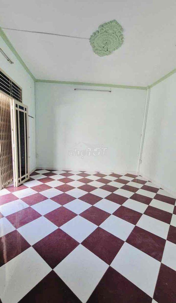Nhà mới, hẻm xe hơi sát mặt tiền, 1 trệt, 1l sân thượng 2p. ngủ 2wc - 2