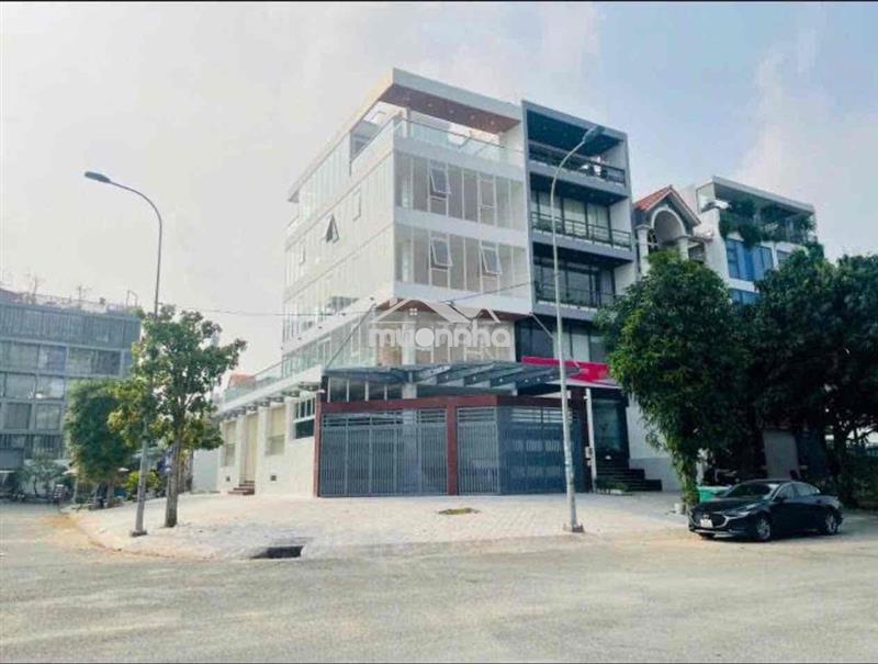 Cho thuê toà building mặt tiền phó đức chính