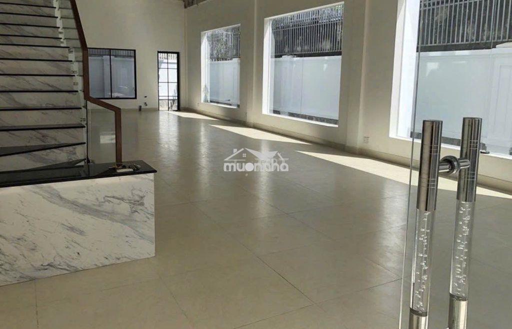 Ngân hàng định giá 25 tỷ giảm mạnh 5 tỷ còn 20 tỷ - 4