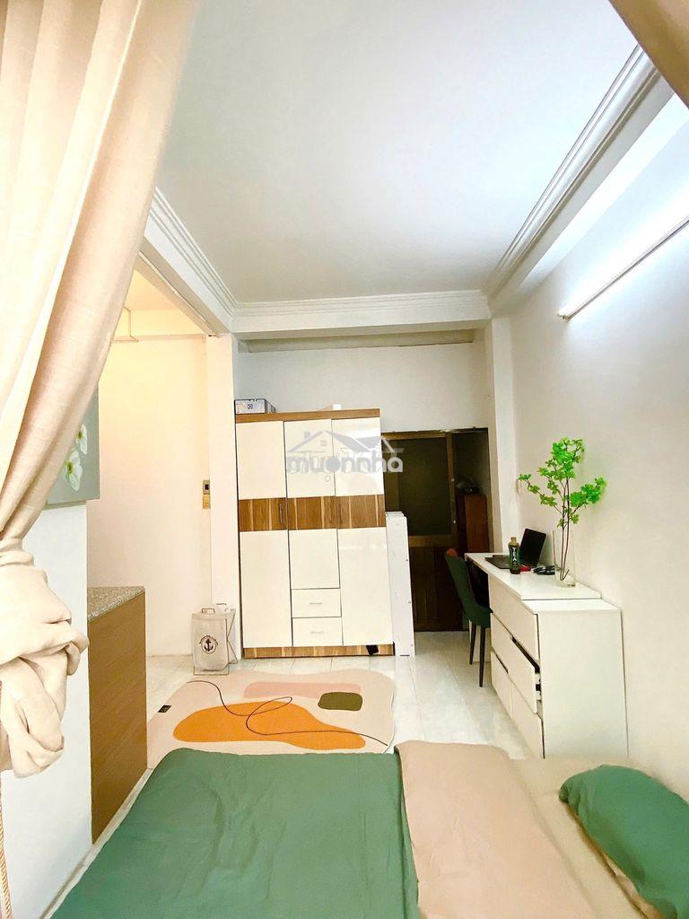 Lầu 1- studio full nt- bancol lớn- 30m2- số 137 trần đình xu