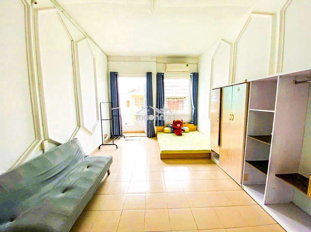 Studio full nội thất ban công rộng hơn 30m² - 2