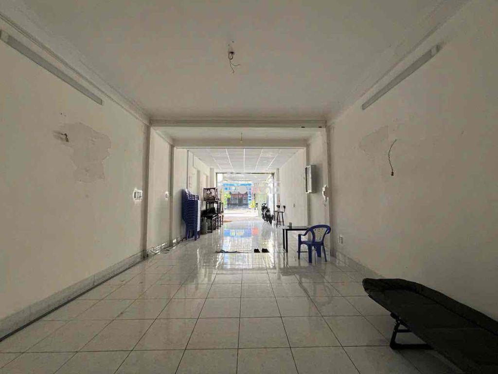 Mặt tiền  𝐓𝐑𝐔ờ𝐍𝐆 𝐒ơ𝐍 p15 quận 10 - 4