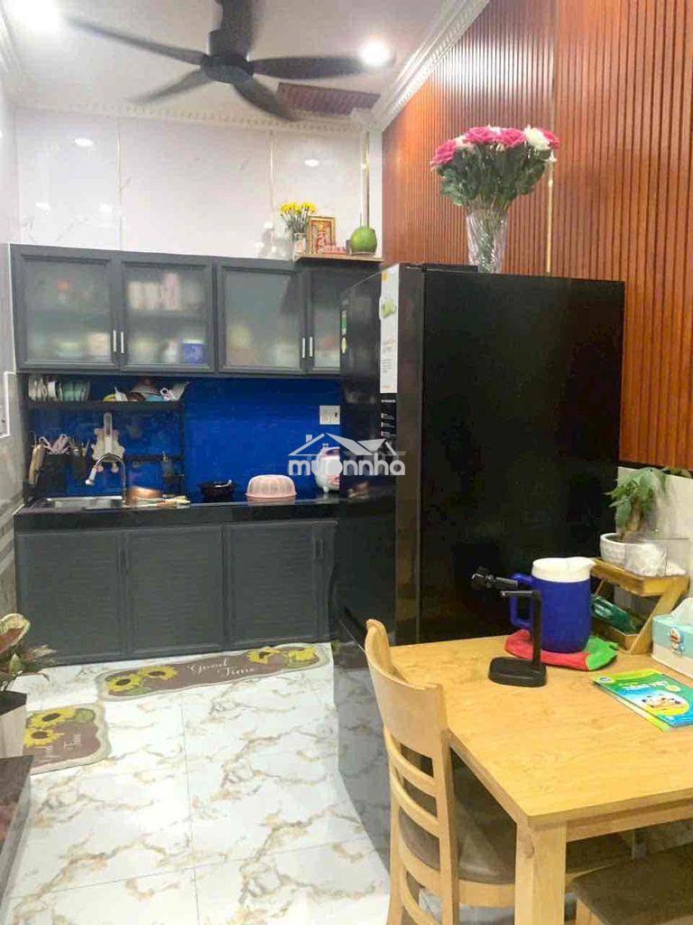 Tôi bán nhà 53 m2, sổ hồng,1 trệt.1 lầu. sát hẽm ôtô,tuyệt đẹp. quận 7 - 3