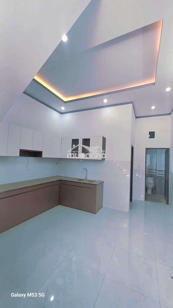 Nhà 1 trệt 1 lầu ngay trục 16 - 4
