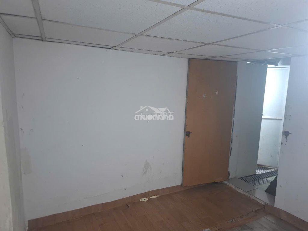P trệt, lâu 1 , wc riêng gần chợ pham v hai,bờ kế trường sa - 4