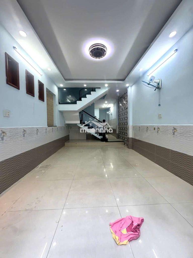 🍀Nhà giá rẻ 10 triệu 4pn....mã lò