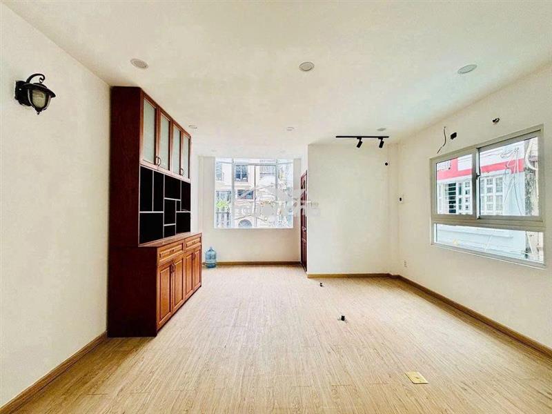 Cho thuê nhà hxh 25 nguyễn bỉnh khiêm q1, dt 5x10m trệt 2 lầu st, 35tr