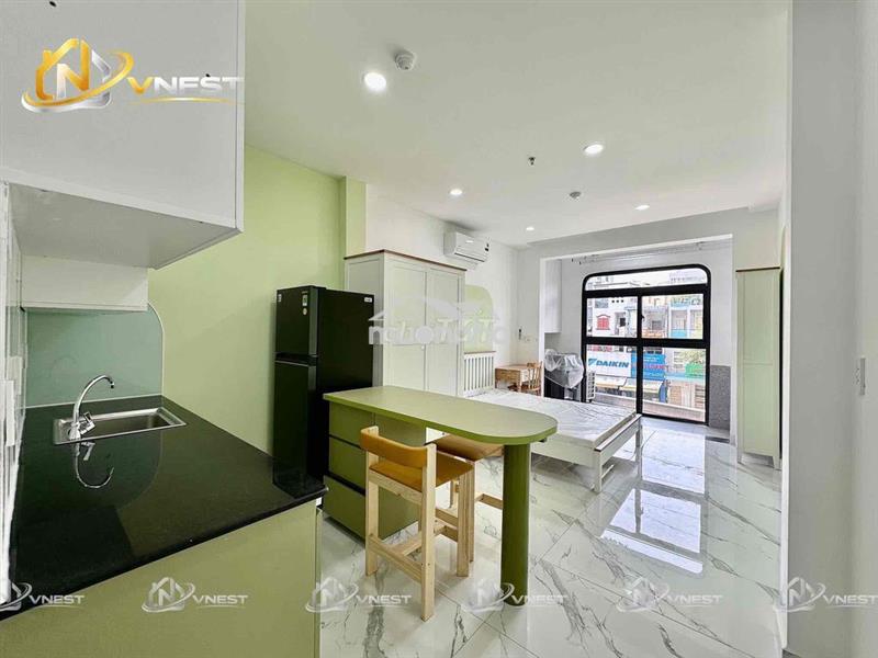 Cho thuê căn hộ full nội thất ban công mới gần bờ nhà thờ tân định q1
