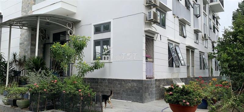 Phòng trọ cao cấp xây cạnh bờ sông