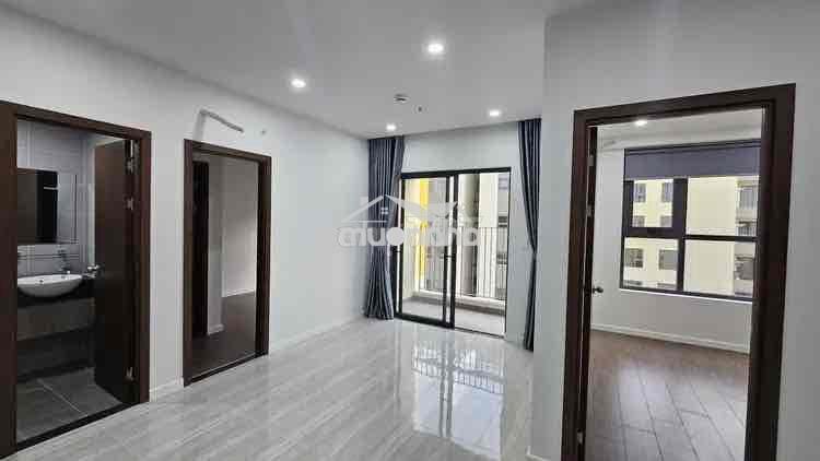 Thiết kế đặc biệt với layout ngang - tháp emerald đón ánh sáng cực tốt