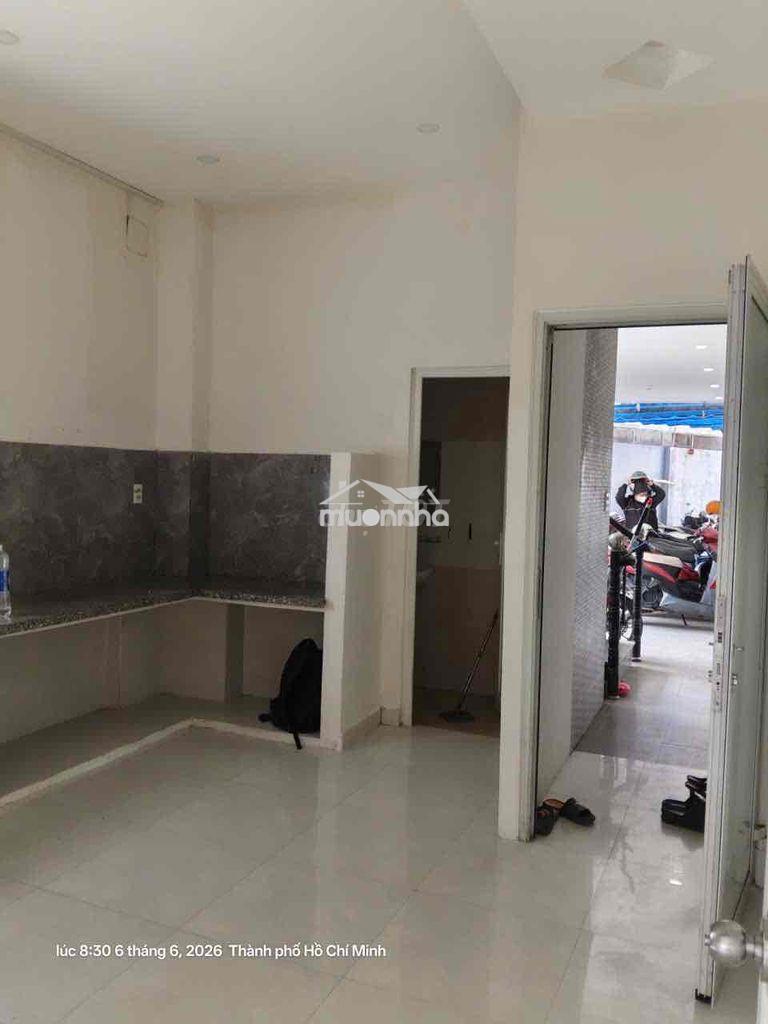 Cho thuê phòng kiot 40m2 - 3