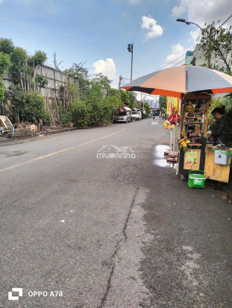 Phòng trọ quận 4 giá rẻ, có máy lạnh, tolet bên trong  - 3