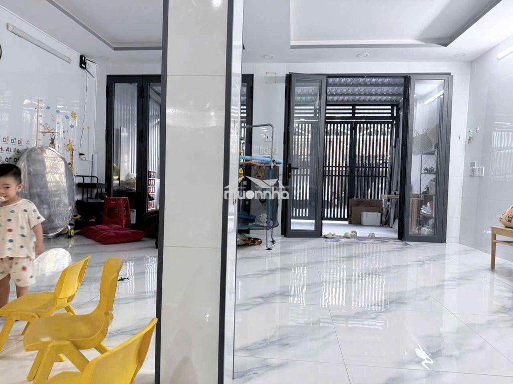 Cho thuê nhà lầu hẽm xe hơi full nội thất đường tân liêm xã phong phú - 4