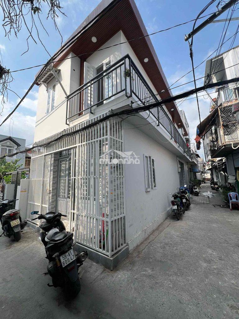 Cho thuê nhà nguyên căn hẻm 2174 huỳnh tấn phát 3 phòng ngủ