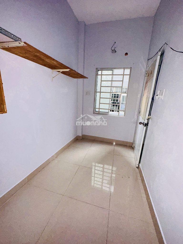 Nhà 3tầng mới xây còn 1phong trống cho thuê tầng 1, cửa sỗ ngoài, - 2