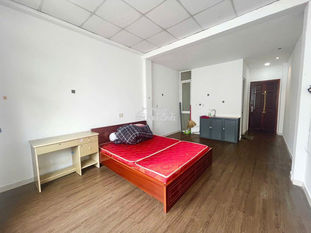Phòng 30m2, thang máy, cửa sổ lớn, bảo vệ khu cư xá đô thành quận 3  - 3