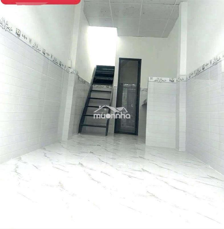 Bán nhà mới đẹp cấp 4 2,5x6 hẻm c10 phạm hùng gần siêu thị satra